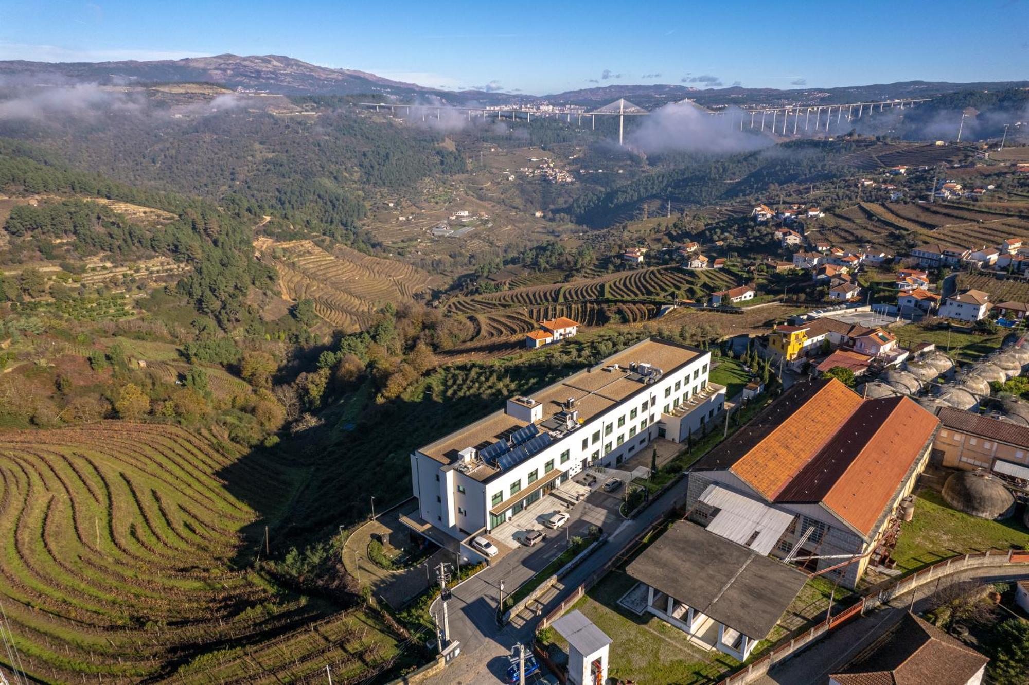Mw Douro Wine & Spa Santa Marta de Penaguião Exterior foto Aerial view of the campus of the University of Trás-os-Montes and Alto Minho